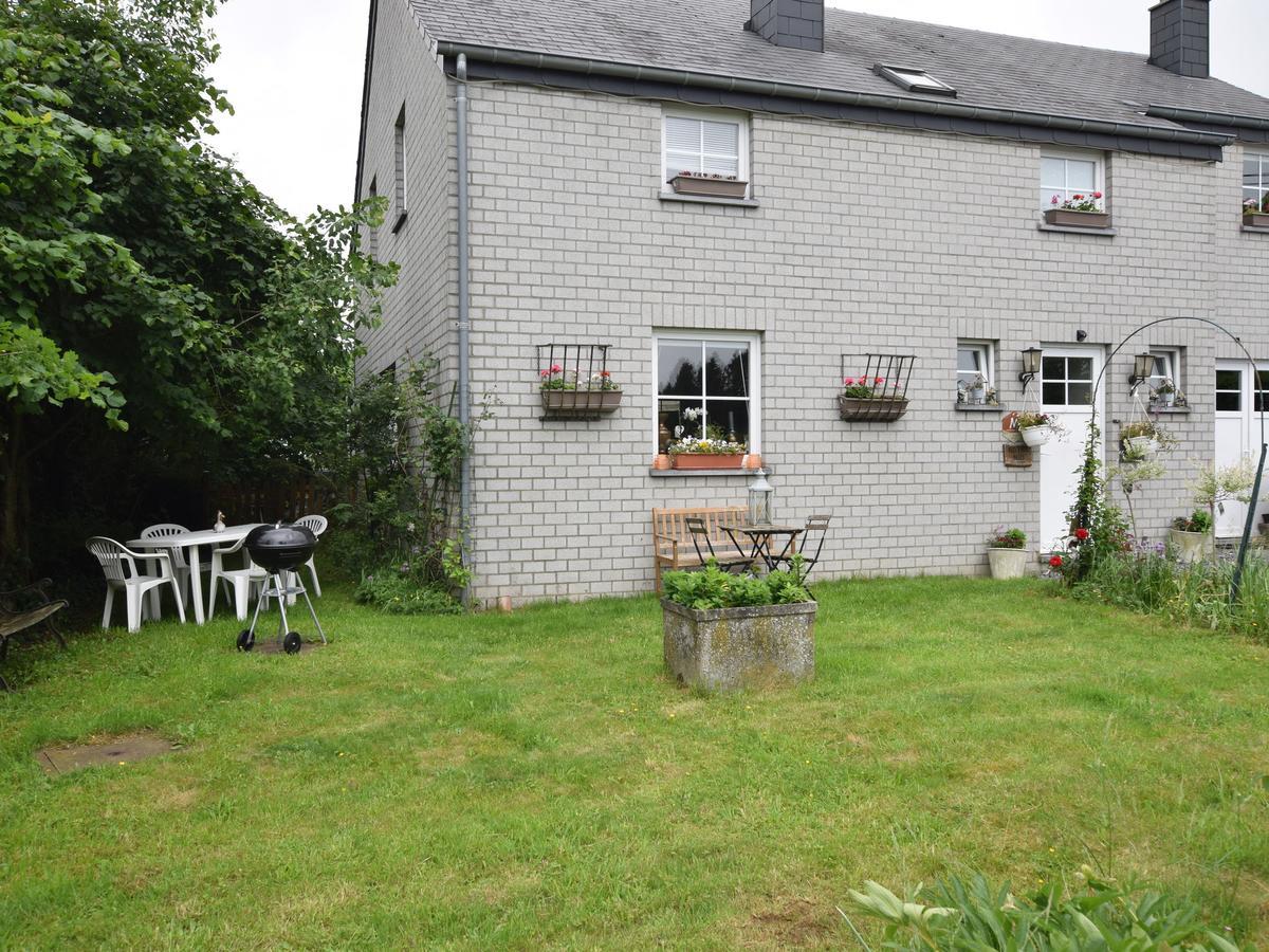 Cozy Apartment In Paliseul With Garden Carlsbourg Dış mekan fotoğraf